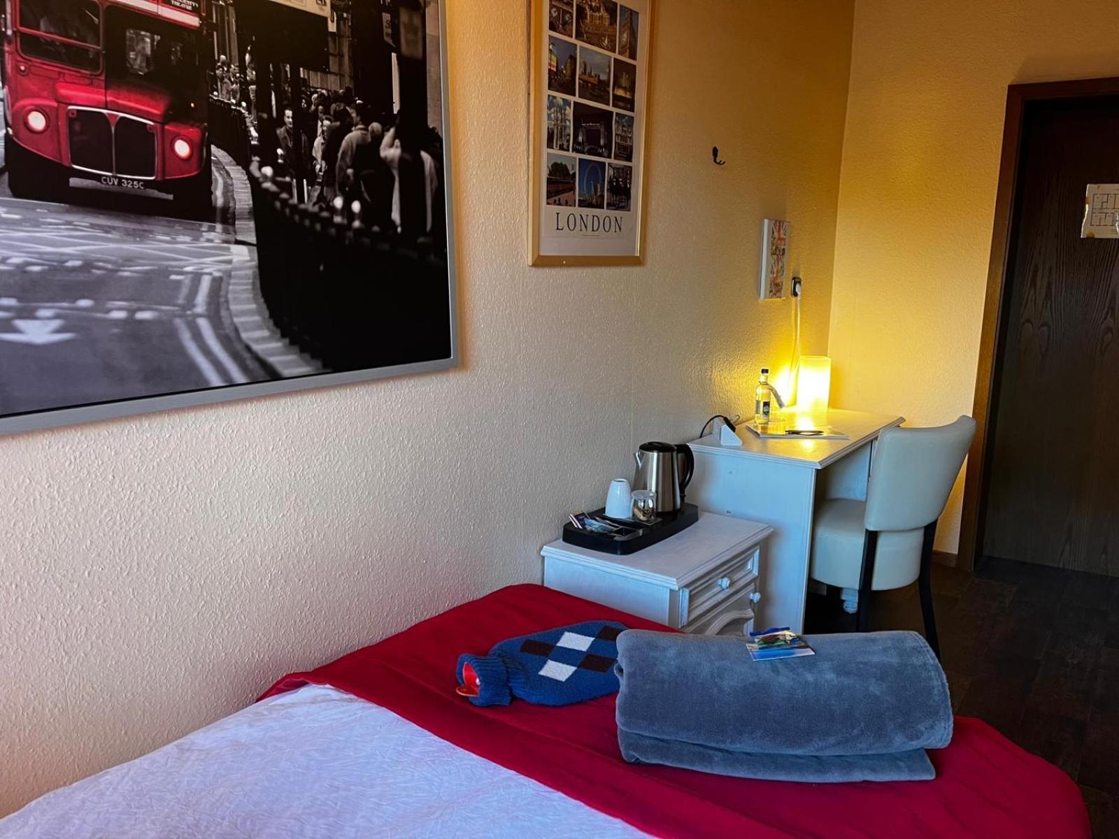 Henblas Hotel Neuenrade المظهر الخارجي الصورة