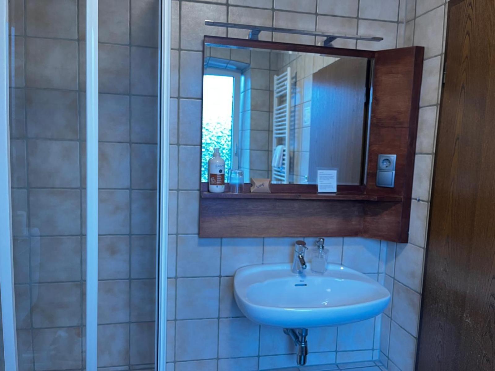 Henblas Hotel Neuenrade المظهر الخارجي الصورة