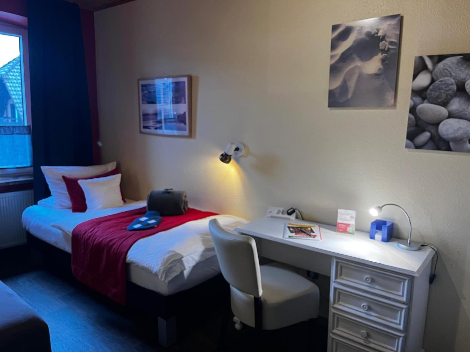 Henblas Hotel Neuenrade المظهر الخارجي الصورة