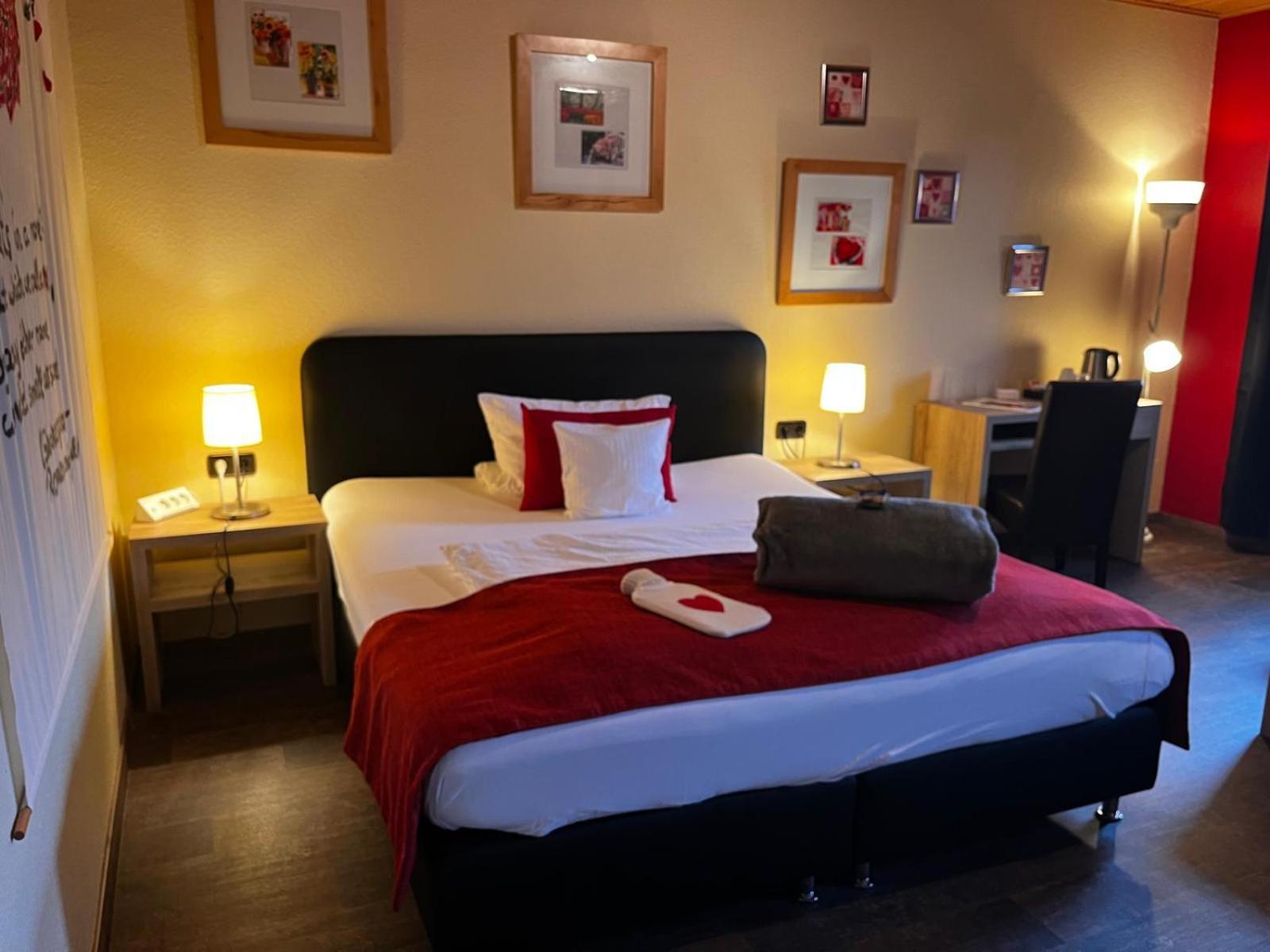 Henblas Hotel Neuenrade المظهر الخارجي الصورة